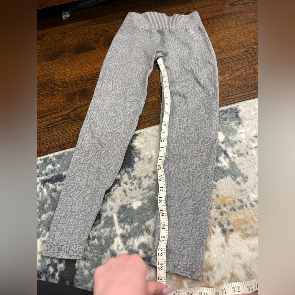 Gymshark gray seamless leggings estimated size S EUC - Picture 6 of 6